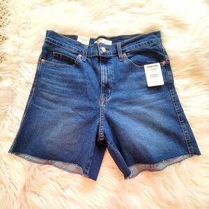 Women's Levis Signature High Rise Denim Shorts 10 | W30